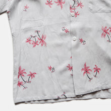 Load image into Gallery viewer, 1950's "ROYAL PALM" RAYON ALOHA SHIRT (MEDIUM)