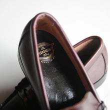 Load image into Gallery viewer, N.O.S "FLORSHEIM" COIN LOAFER (SIZE 8D)