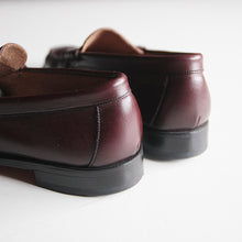 Load image into Gallery viewer, N.O.S "FLORSHEIM" COIN LOAFER (SIZE 8D)