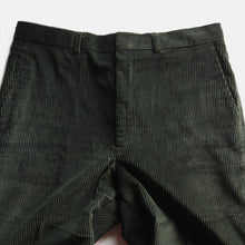 Load image into Gallery viewer, OLD "J PRESS" CORDUROY SLACKS (W33)