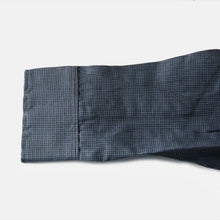 Load image into Gallery viewer, N.O.S 1960's "B.V.D" B.D. BOX COTTON SHIRT (MEDIUM)