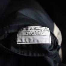 Load image into Gallery viewer, VINTAGE "C.P.C" WOOL BRITISH BLAZER (LARGE)