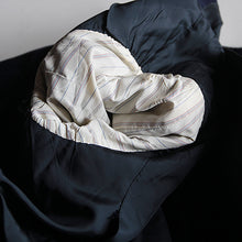 Load image into Gallery viewer, VINTAGE "C.P.C" WOOL BRITISH BLAZER (LARGE)