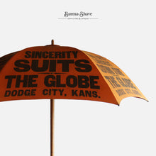 Load image into Gallery viewer, ANTIQUE ADVERTISING UMBRELLA (THE GLOBE DODGE CITY KANS / PERFECT CONDITION)
