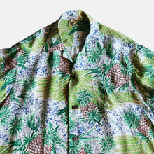 Load image into Gallery viewer, 1950&#39;s &quot;HALE HAWAII&quot; L/S RAYON HAWAIIAN SHIRT (SZ XL / GOOD CONDITION)
