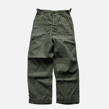 画像をギャラリービューアに読み込む, 1960&#39;s &quot;U.S.ARMY&quot; OG-107 SATEEN TROUSER (W29×L28 / AS IS CONDITION)
