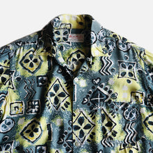 Load image into Gallery viewer, ～1960&#39;s &quot;SOUTH PACIFIC&quot; HAWAIIAN S/S RAYON SHIRT (SZ MEDIUM / GOOD PRINT)
