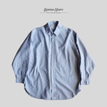 Load image into Gallery viewer, "BROOKS BROTHERS" OXFORD COTTON B.D SHIRT (SZ 17 / GINGHAM CHECK / GOOD CONDITION)
