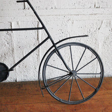 画像をギャラリービューアに読み込む, VINTAGE BICYCLE STORE DISPLAY
