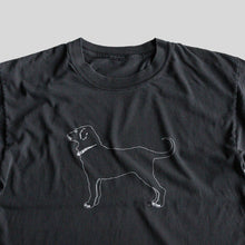 Load image into Gallery viewer, 2000's "THE BLACK DOG" COTTON T-SHIRT (SZ ABOUT XL / GOOD AGING)
