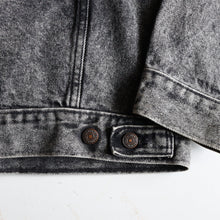 Load image into Gallery viewer, 1980's "LEVI'S" 70505 BLACK DENIM JACKET (SZ MEDIUM / GOOD CONDITION)
