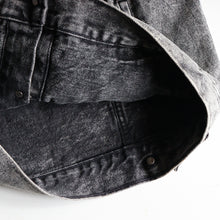 Load image into Gallery viewer, 1980's "LEVI'S" 70505 BLACK DENIM JACKET (SZ MEDIUM / GOOD CONDITION)
