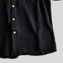 画像をギャラリービューアに読み込む, 1960's～ "KING LOUIE" BLACK RAYON BOWLING SHIRT (SZ MEDIUM-LARGE / GOOD CONDITION)
