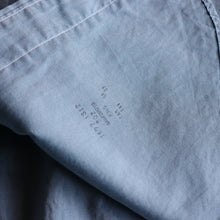 Load image into Gallery viewer, ～1990&#39;s &quot;BROOKS BROTHERS&quot; COTTON B.D SHIRT (SZ 14H SMALL)
