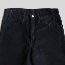Load image into Gallery viewer, 1990's "LEVI'S" 519-1558 BLACK CORDUROY PANTS (SZ W32×L31 / MINT CONDITION)
