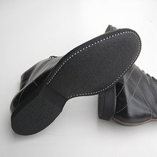 Load image into Gallery viewer, &quot;CLINCH BOOTS &amp; SHOES&quot; MAST TRAINER HORSEHIDE BLACK WHITE STITCH
