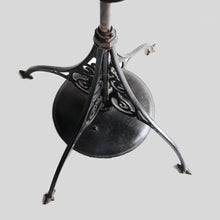 画像をギャラリービューアに読み込む, ANTIQUE COAT RACK (JAPANNED COPPER)
