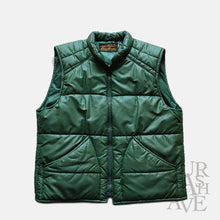 Load image into Gallery viewer, 1970&#39;s &quot;EDDIE BAUER&quot; GOOSE DOWN VEST (SZ MEDIUM / GOOD CONDITION)
