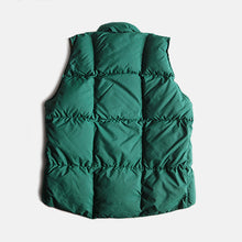 Load image into Gallery viewer, 1970&#39;s &quot;SIERRA DESIGNS&quot; DOWN VEST (LARGE)
