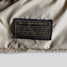 Load image into Gallery viewer, ～1980&#39;s &quot;EDDIE BAUER&quot; DOWN VEST (SZ MEDIUM / GOOD CONDITION)
