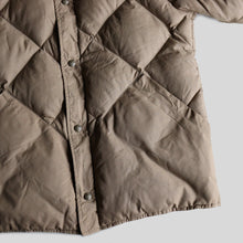 Load image into Gallery viewer, 1970&#39;s～ &quot;EDDIE BAUER&quot; SKYLINER (SZ LARGE / GOOD CONDITION)
