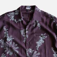 Load image into Gallery viewer, &quot;FILL THE BILL&quot; 3 POCKET OPEN COLLAR SHIRT (SZ 1 / BROWN PLANET)
