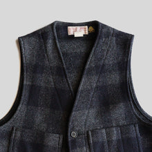 Load image into Gallery viewer, 1980's "FILSON" MACKINAW WOOL VEST (SZ 38 / GOOD CONDITION)
