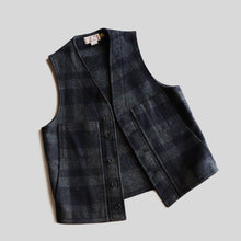 Load image into Gallery viewer, 1980's "FILSON" MACKINAW WOOL VEST (SZ 38 / GOOD CONDITION)
