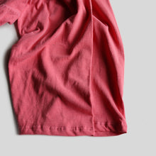 Load image into Gallery viewer, 1990&#39;s FOOTBALL COTTON T-SHIRT (SZ LARGE / PINK FADE)
