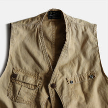 Load image into Gallery viewer, 1950&#39;s &quot;AMERICAN FIELD&quot; FISHING VEST (SZ MEDIUM / HALF MOON)
