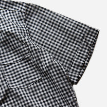 Load image into Gallery viewer, VINTAGE GINGHAM CHECK S/S COTTON B.D SHIRT (SZ MEDIUM / GOOD CONDITION)
