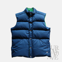 Load image into Gallery viewer, 1970&#39;s &quot;GERRY&quot; OUTODOOR REVERSIBLE DOWN VEST (SZ LARGE / DEADSTOCK)
