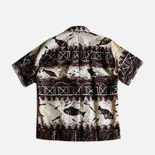 Load image into Gallery viewer, 1960&#39;s ORIGINAL HAND PRINT HAWAIIAN SHIRT (SZ FITS LIKE LARGE / GOOD PATTERN)
