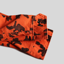 Load image into Gallery viewer, "OUTDOORMANS CLOTHING" CHAMOIS CLOTH HUNTING CAMO FLANNEL SHIRT (SZ LARGE / AROUND 1970's)
