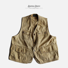 Load image into Gallery viewer, 1950&#39;s &quot;AMERICAN FIELD&quot; FISHING VEST (SZ MEDIUM / HALF MOON)
