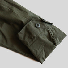 画像をギャラリービューアに読み込む, 1960's "U.S.ARMY" JUNGLE FATIGUE JACKET (SZ XL-REG / DEADSTOCK)
