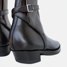 Load image into Gallery viewer, &quot;CLINCH&quot; JODHPUR BOOTS (HORSEBUTT / BLACK)
