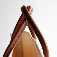 Load image into Gallery viewer, 1980&#39;s～ &quot;L.L.BEAN&quot; TOTE BAG WITH LEATHER HANDLE (SZ MEDIUM / MINT CONDITION / PURPLE COLOR)
