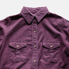 Load image into Gallery viewer, 1990&#39;s &quot;EDDIE BAUER&quot; CHAMOIS SHIRT (SZ FITS LIKE MEDIUM / PURPLE)
