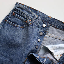 Load image into Gallery viewer, 1990&#39;s &quot;LEVI&#39;S&quot; 501 DENIM PANTS (W32×L30 / GOOD CONDITION)
