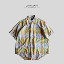 Load image into Gallery viewer, OLD INDIA MADRAS COTTON S/S SHIRT (SZ LARGE / GOOD CONDITION)
