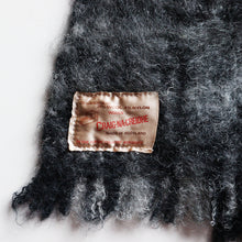 Load image into Gallery viewer, 1960&#39;s MOHAIR SCARF (GOOD CONDITION / MADE IN SCOTLAND)
