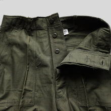 画像をギャラリービューアに読み込む, 1960's～ "U.S.ARMY" OG-107 SATEEN TROUSER (SZ W30×L33 / DEADSTOCK)
