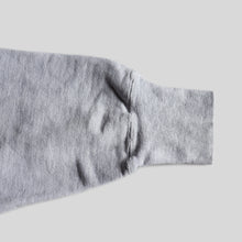 Load image into Gallery viewer, 1990's "CHAMPION" REVERSE WEAVE SWEAT SHIRT (SZ LARGE / USED CONDITION)
