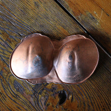 Load image into Gallery viewer, VINTAGE NEW YORK SOUVENIR TRAY
