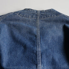 Load image into Gallery viewer, 1950&#39;s &quot;OSHKOSH&quot; INDIGO DENIM ENGINEER JACKET (SZ LARGE / GOOD INDIGO)
