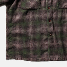 Load image into Gallery viewer, 1950&#39;s～ &quot;PENDLETON&quot; WOOL BOX SHIRT (SZ LARGE / OMBRE PLAID)
