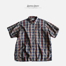 Load image into Gallery viewer, 1960&#39;s PLAID S/S COTTON B.D BOX SHIRT (SZ 17H XL / BIG SIZE)
