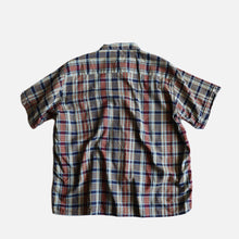 Load image into Gallery viewer, 1960&#39;s PLAID S/S COTTON B.D BOX SHIRT (SZ 17H XL / BIG SIZE)
