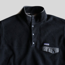 画像をギャラリービューアに読み込む, 2010's "PATAGONIA" SNAP PULLOVER FLEECE (SZ X-LARGE / BLACK / USED CONDITION)
